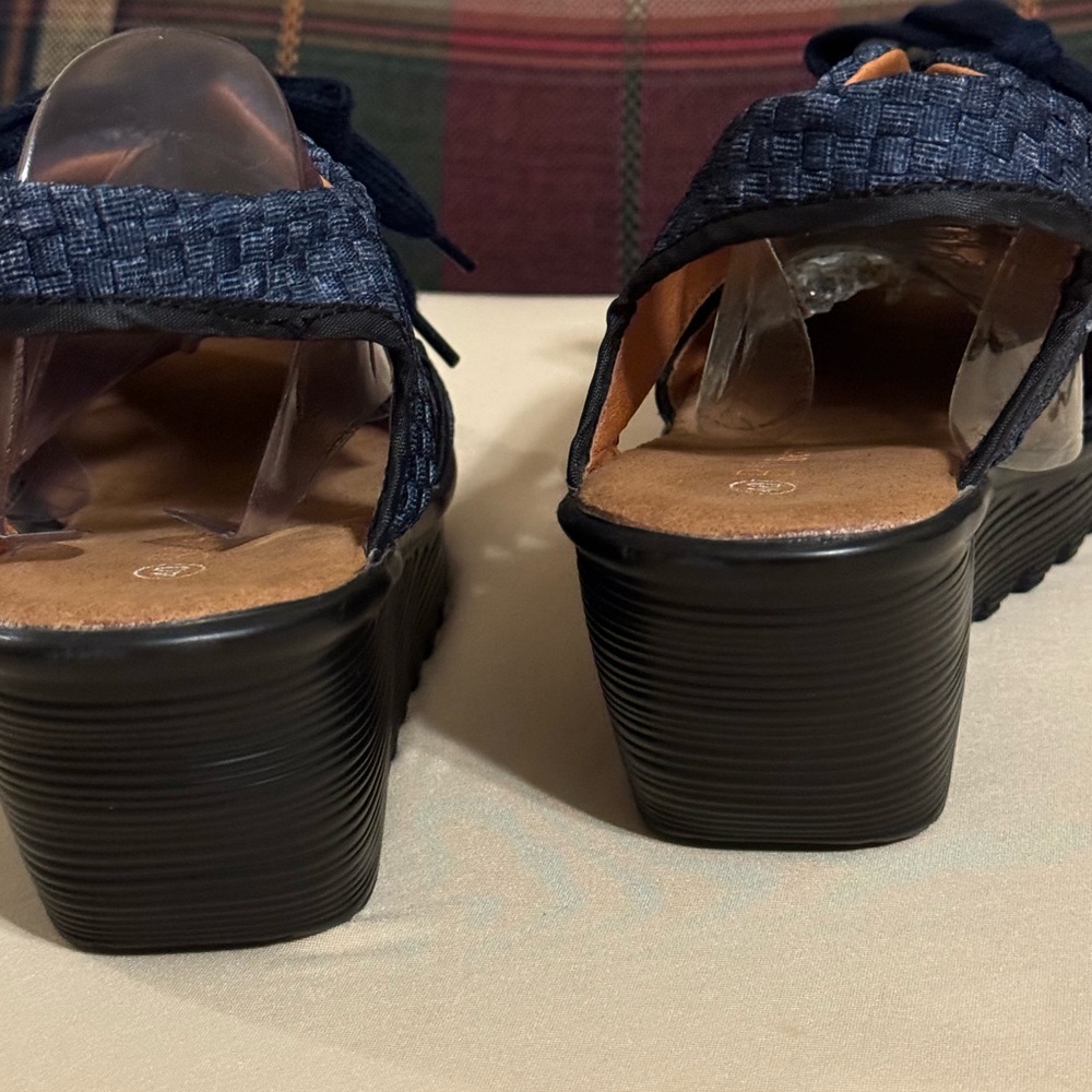 Bernie Mev Sz 40 Navy Lace Up Sandals EUC😊😊 - Picture 7 of 11